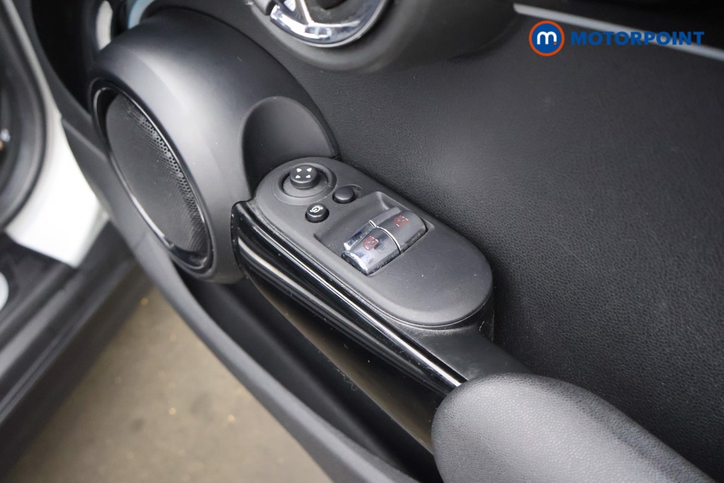 Mini Hatchback Cooper S Level 3 Automatic Electric Hatchback - Stock Number (1582791) - 21st supplementary image