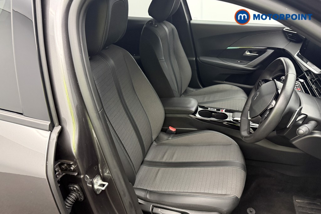 Peugeot 2008 Allure Premium-Plus Automatic Petrol SUV - Stock Number (1583186) - 16th supplementary image