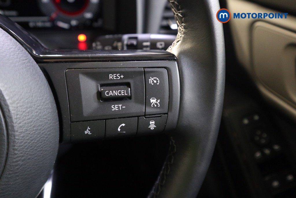 Nissan Qashqai N-Connecta Manual Petrol SUV - Stock Number (1583252) - 4th supplementary image