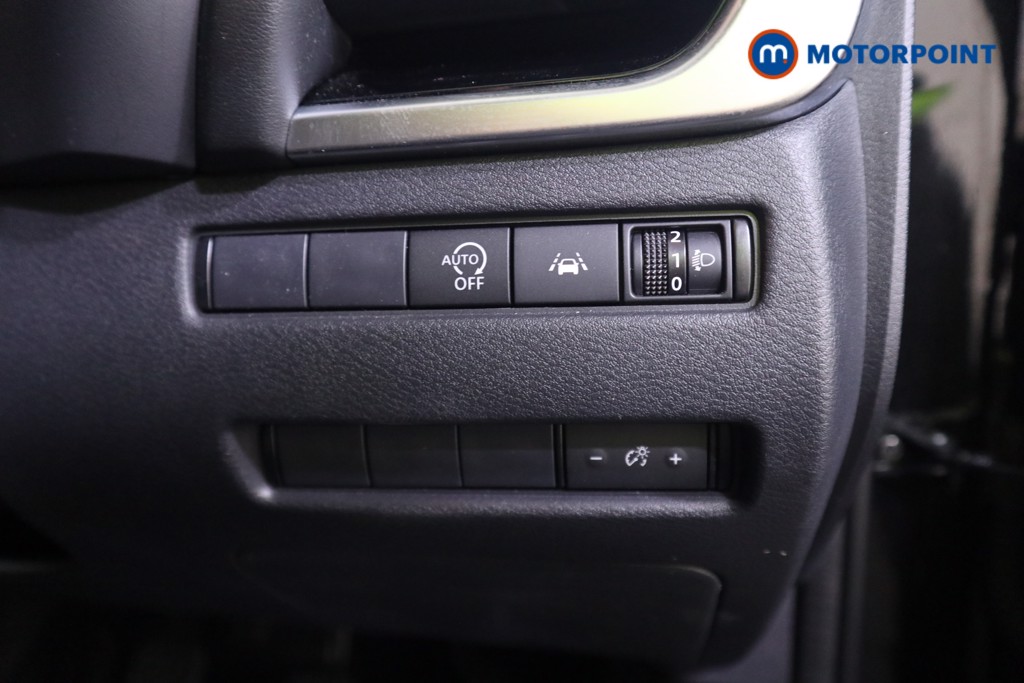 Nissan Qashqai N-Connecta Manual Petrol SUV - Stock Number (1583252) - 11th supplementary image