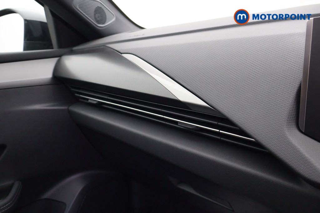 Vauxhall Astra Ultimate Manual Petrol Hatchback - Stock Number (1583705) - 10th supplementary image