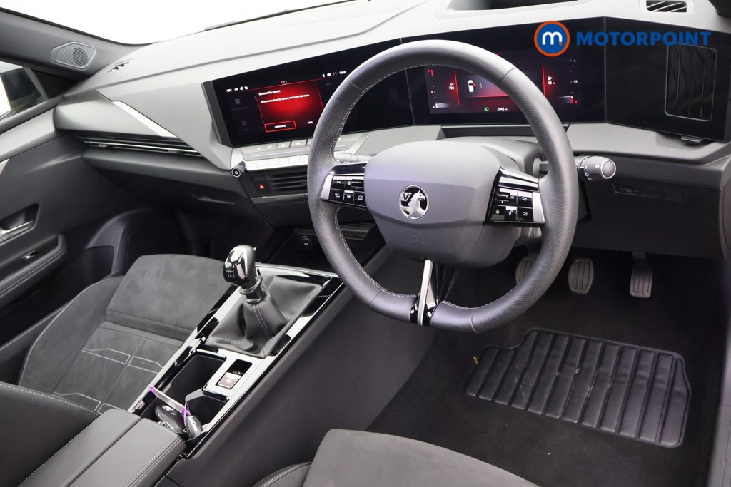 Vauxhall Astra Ultimate Manual Petrol Hatchback - Stock Number (1583705) - 24th supplementary image