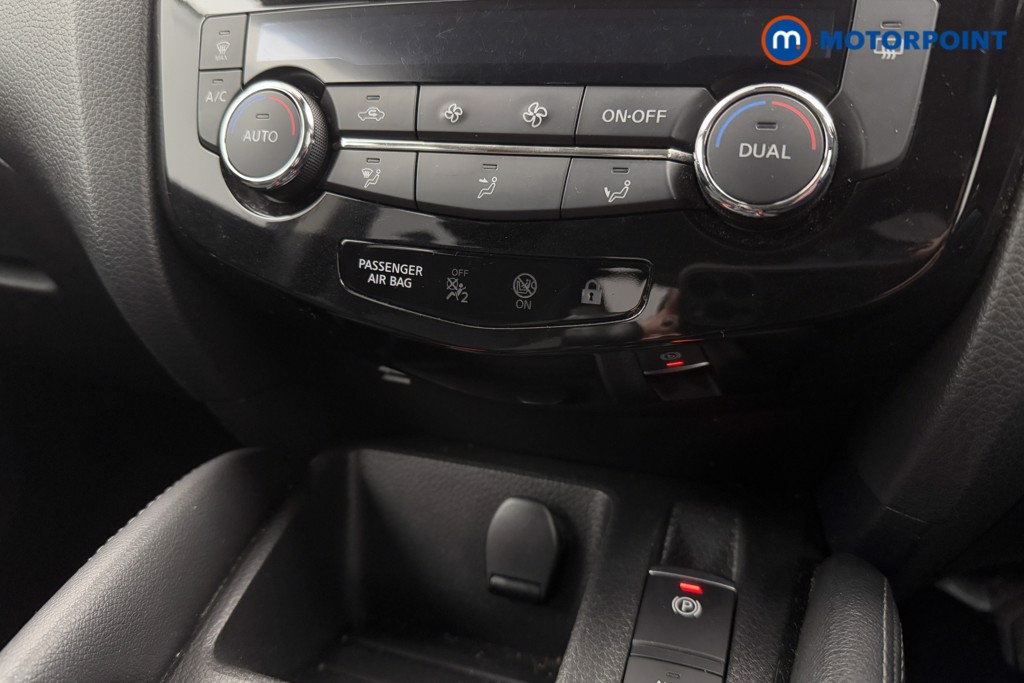 Nissan Qashqai N-Connecta Manual Petrol SUV - Stock Number (1583962) - 11th supplementary image
