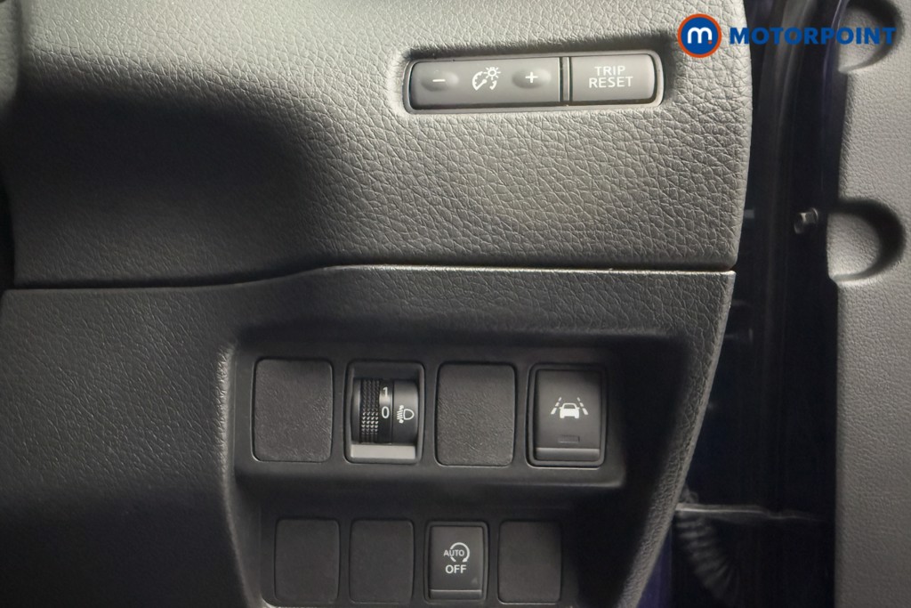 Nissan Qashqai N-Connecta Manual Petrol SUV - Stock Number (1583962) - 15th supplementary image