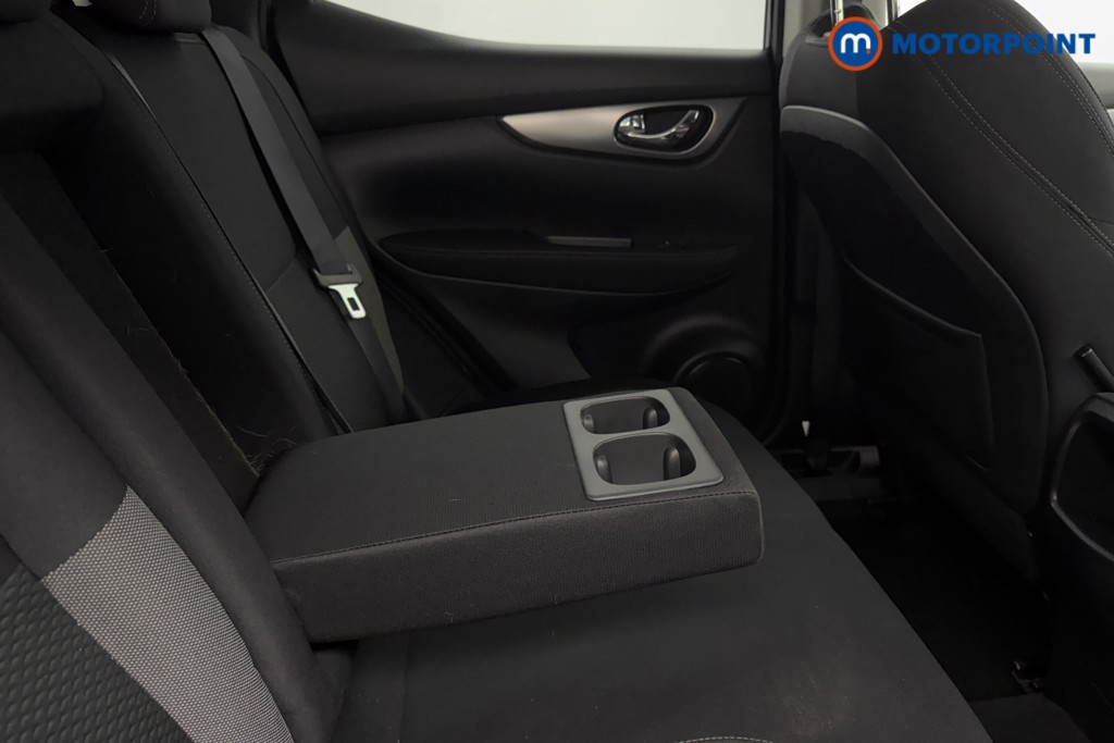 Nissan Qashqai N-Connecta Manual Petrol SUV - Stock Number (1583962) - 21st supplementary image