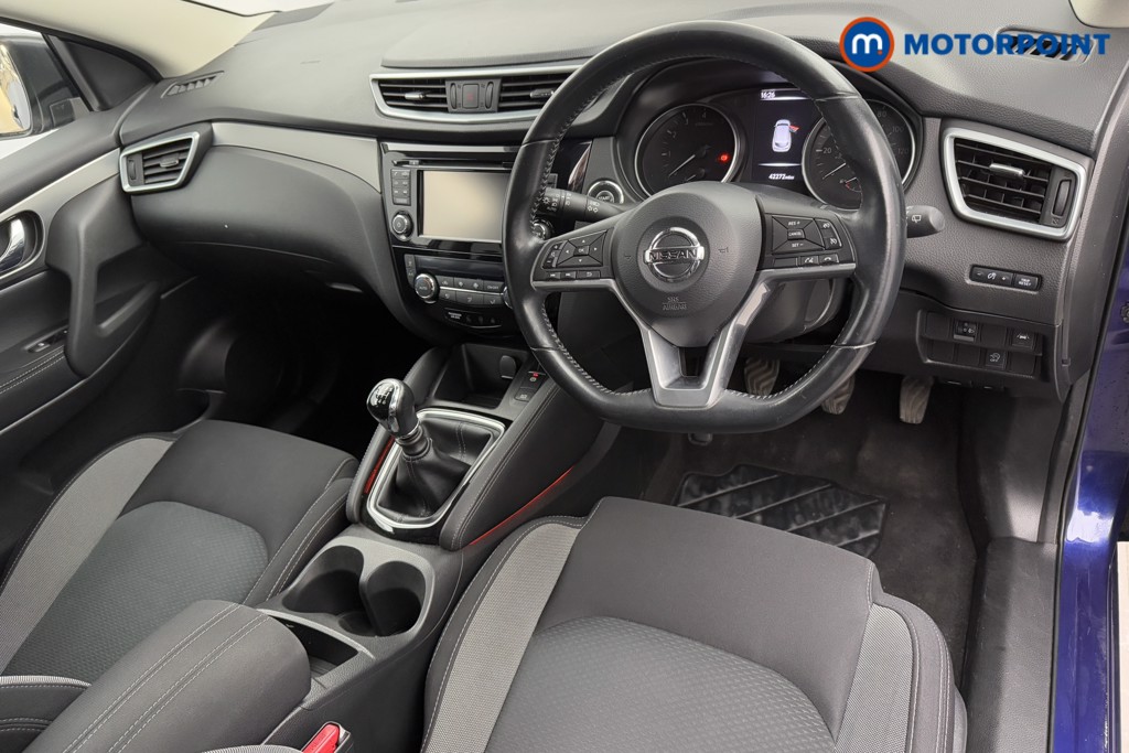 Nissan Qashqai N-Connecta Manual Petrol SUV - Stock Number (1583962) - 1st supplementary image