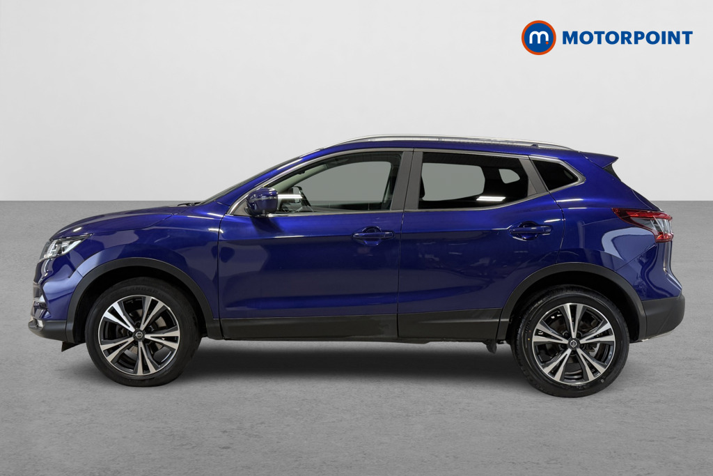 Nissan Qashqai N-Connecta Manual Petrol SUV - Stock Number (1583962) - Passenger side