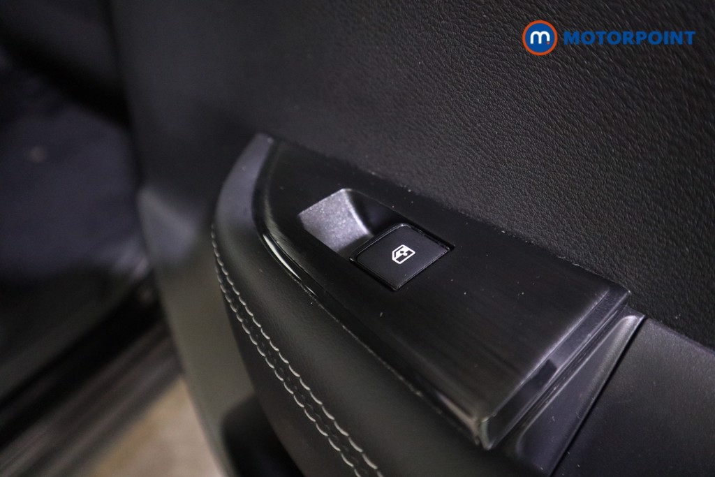 Nissan Qashqai Acenta Premium Manual Petrol SUV - Stock Number (1584393) - 16th supplementary image