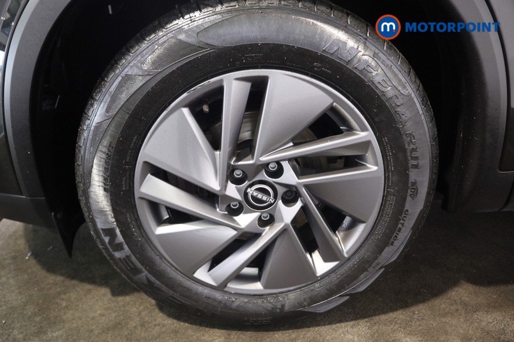 Nissan Qashqai Acenta Premium Manual Petrol SUV - Stock Number (1584393) - 20th supplementary image