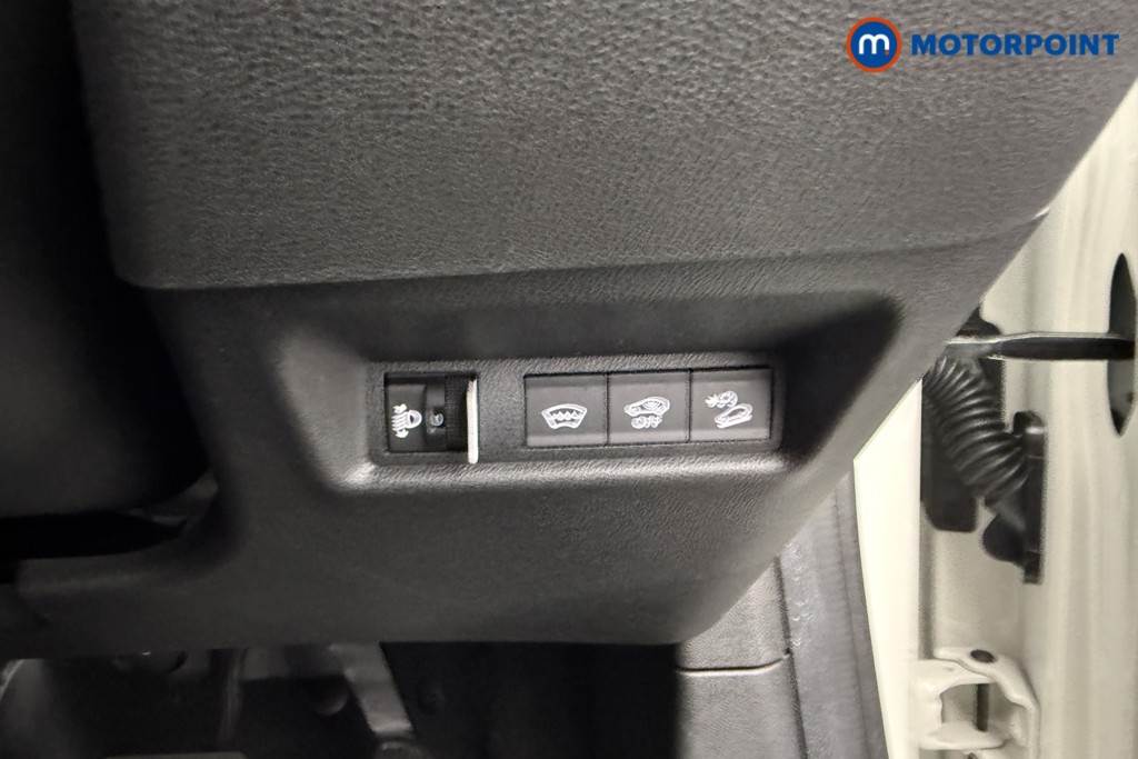 Jeep Avenger Summit Automatic Electric SUV - Stock Number (1584611) - 12th supplementary image