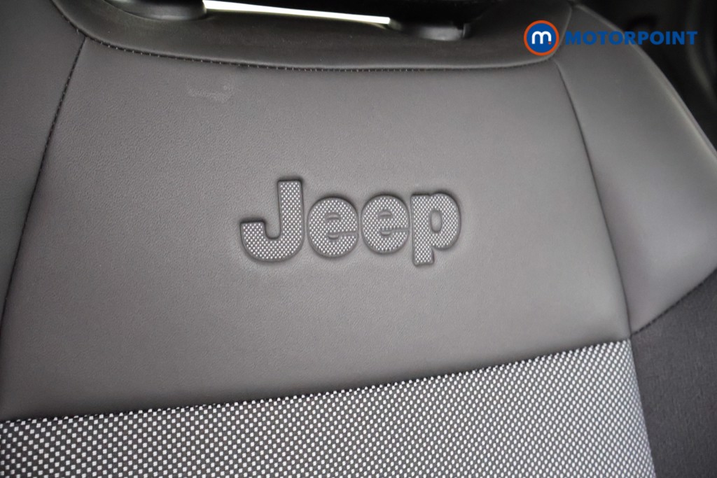 Jeep Avenger Summit Automatic Electric SUV - Stock Number (1584684) - 17th supplementary image