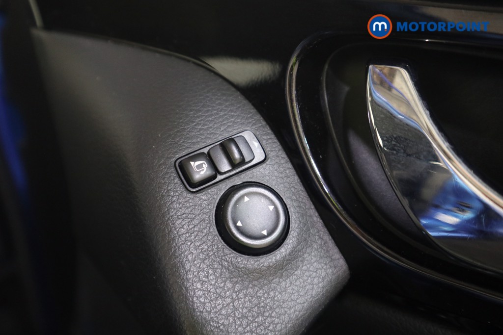 Nissan Qashqai Acenta Premium Manual Diesel SUV - Stock Number (1584716) - 11th supplementary image