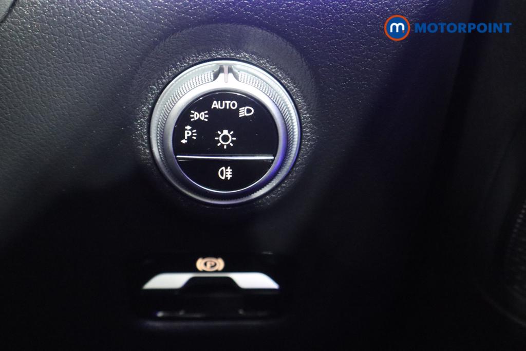 Mercedes-Benz C Class Amg Line Automatic Petrol Saloon - Stock Number (1584855) - 9th supplementary image