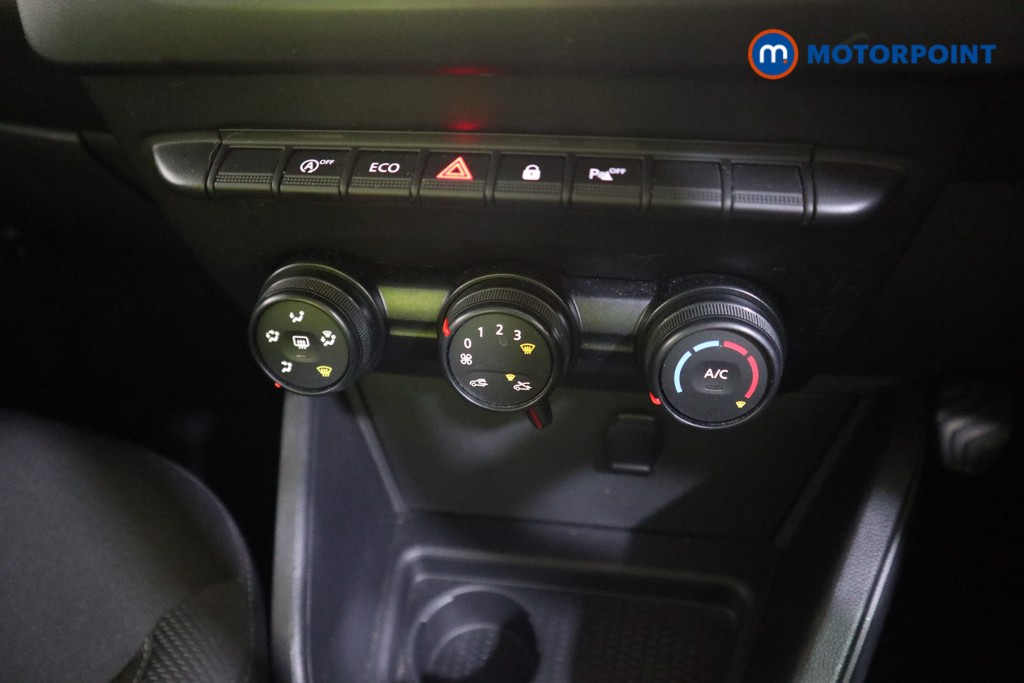 Dacia Duster Comfort Manual Petrol SUV - Stock Number (1584859) - 7th supplementary image
