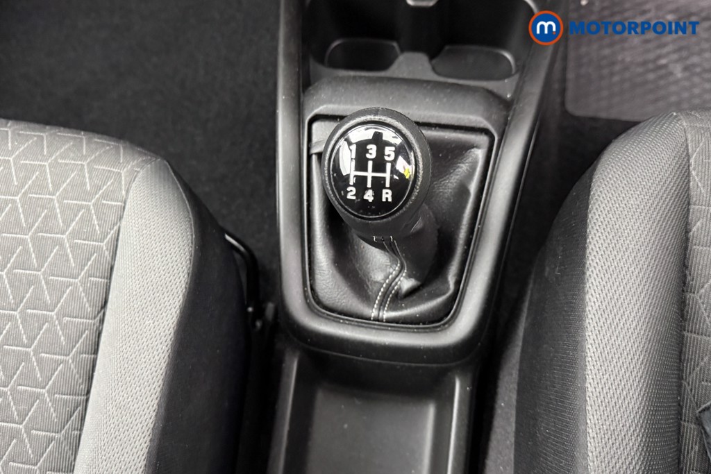 Suzuki Swift Motion Manual Petrol Hatchback - Stock Number (1585088) - 9th supplementary image