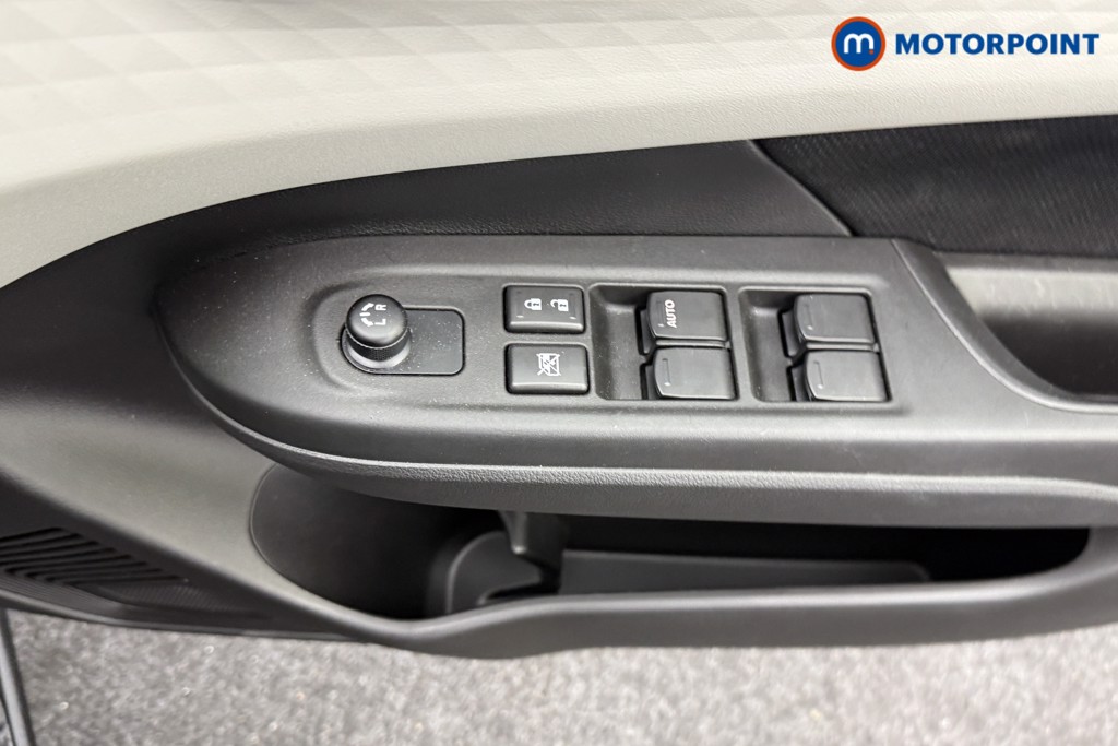Suzuki Swift Motion Manual Petrol Hatchback - Stock Number (1585088) - 13th supplementary image