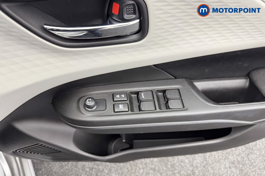 Suzuki Swift Motion Manual Petrol Hatchback - Stock Number (1585091) - 14th supplementary image