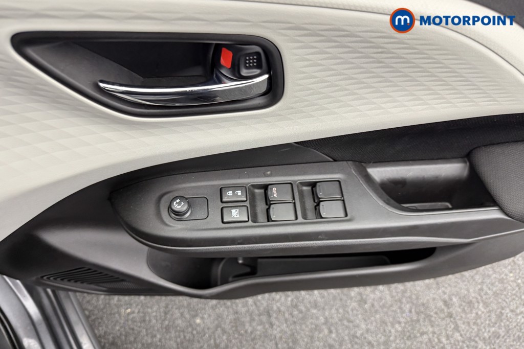 Suzuki Swift Motion Manual Petrol Hatchback - Stock Number (1585099) - 14th supplementary image