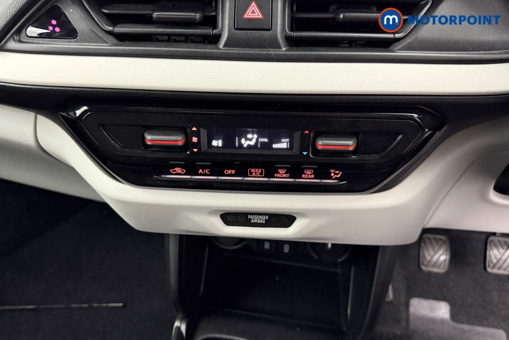 Suzuki Swift Motion Manual Petrol Hatchback - Stock Number (1585102) - 9th supplementary image