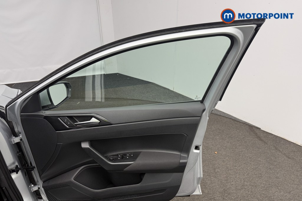 Volkswagen Polo Life Automatic Petrol Hatchback - Stock Number (1585110) - 16th supplementary image