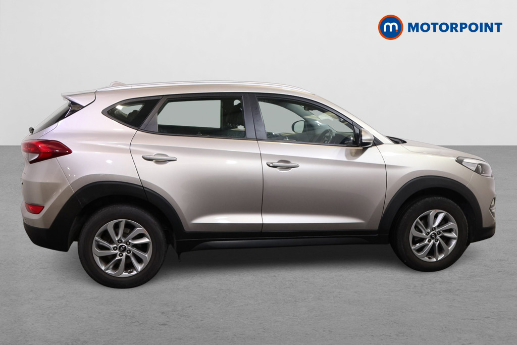 Hyundai Tucson SE Manual Petrol SUV - Stock Number (1585283) - Drivers side