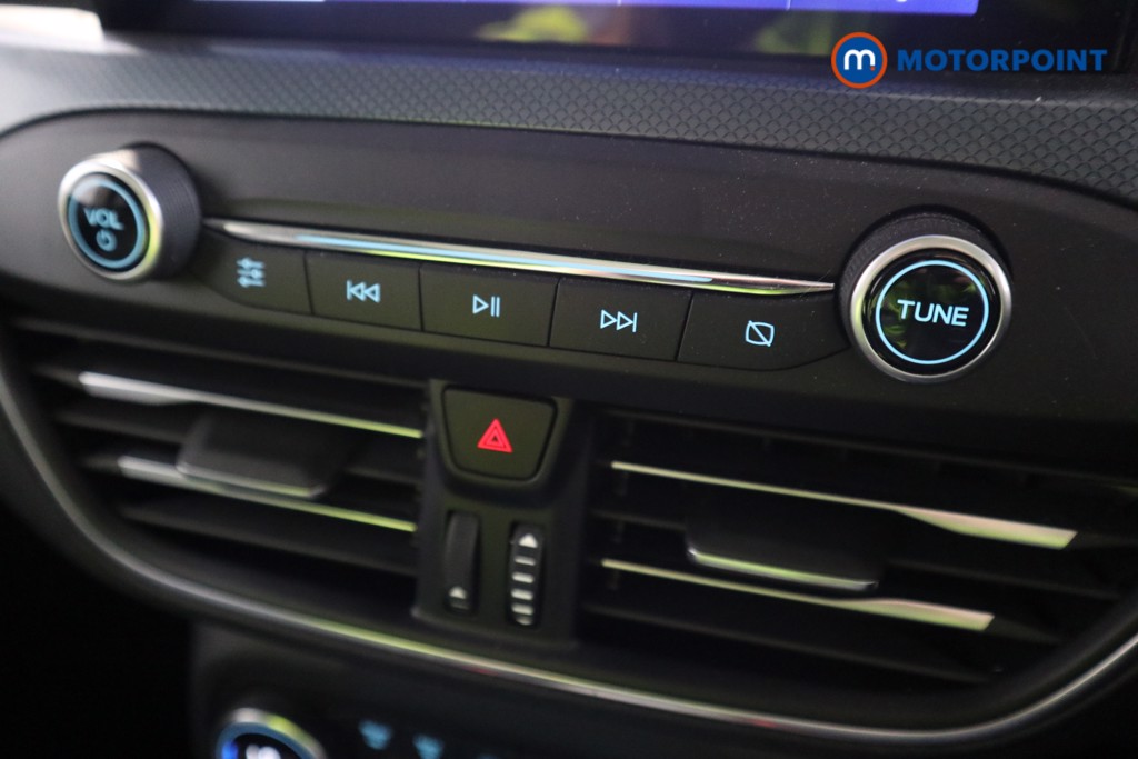 Ford Focus Active X Automatic Petrol Estate - Stock Number (1585944) - 7th supplementary image