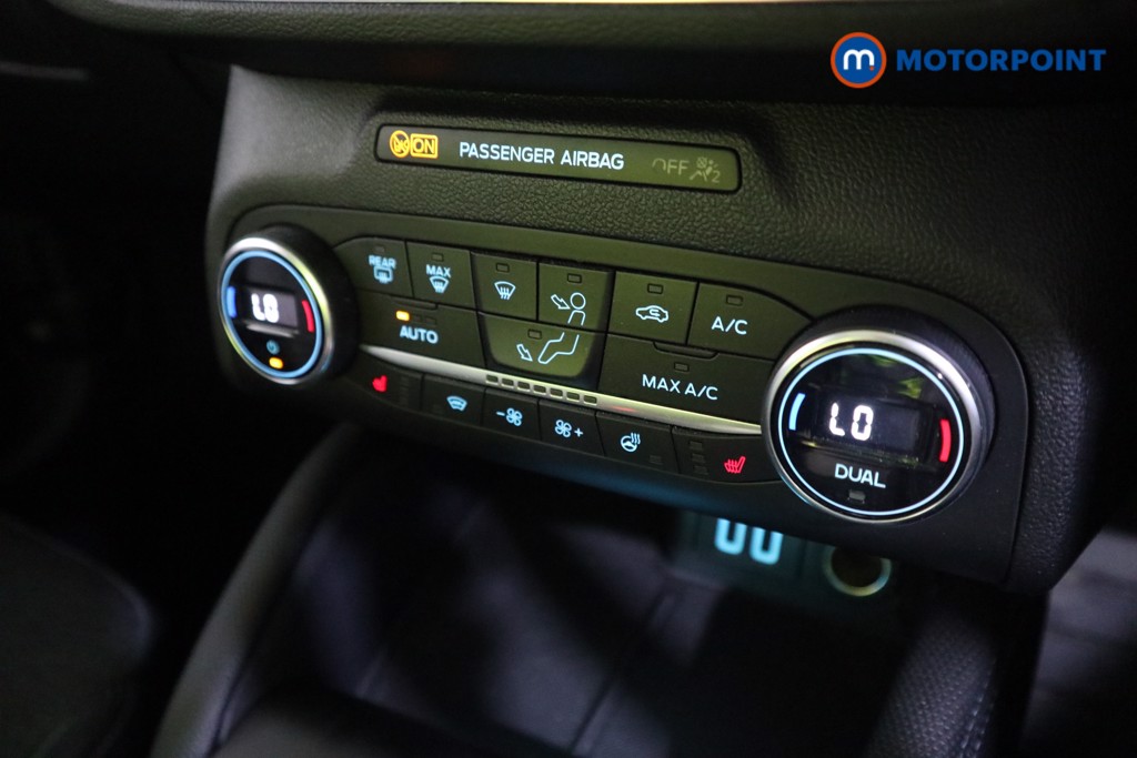 Ford Focus Active X Automatic Petrol Estate - Stock Number (1585944) - 8th supplementary image