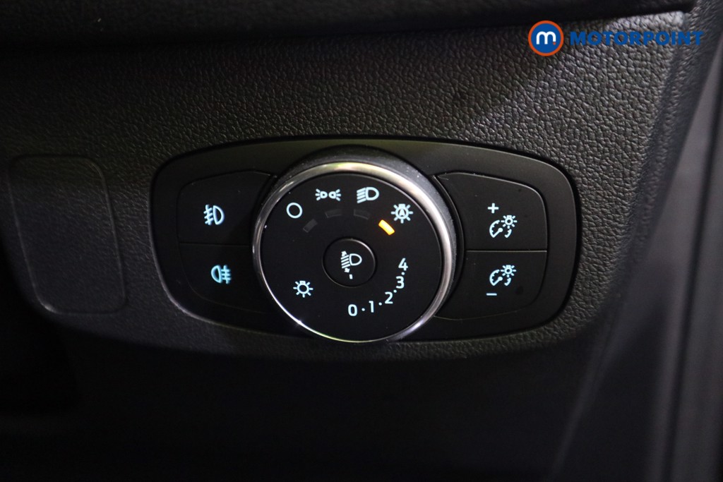 Ford Focus Active X Automatic Petrol Estate - Stock Number (1585944) - 12th supplementary image
