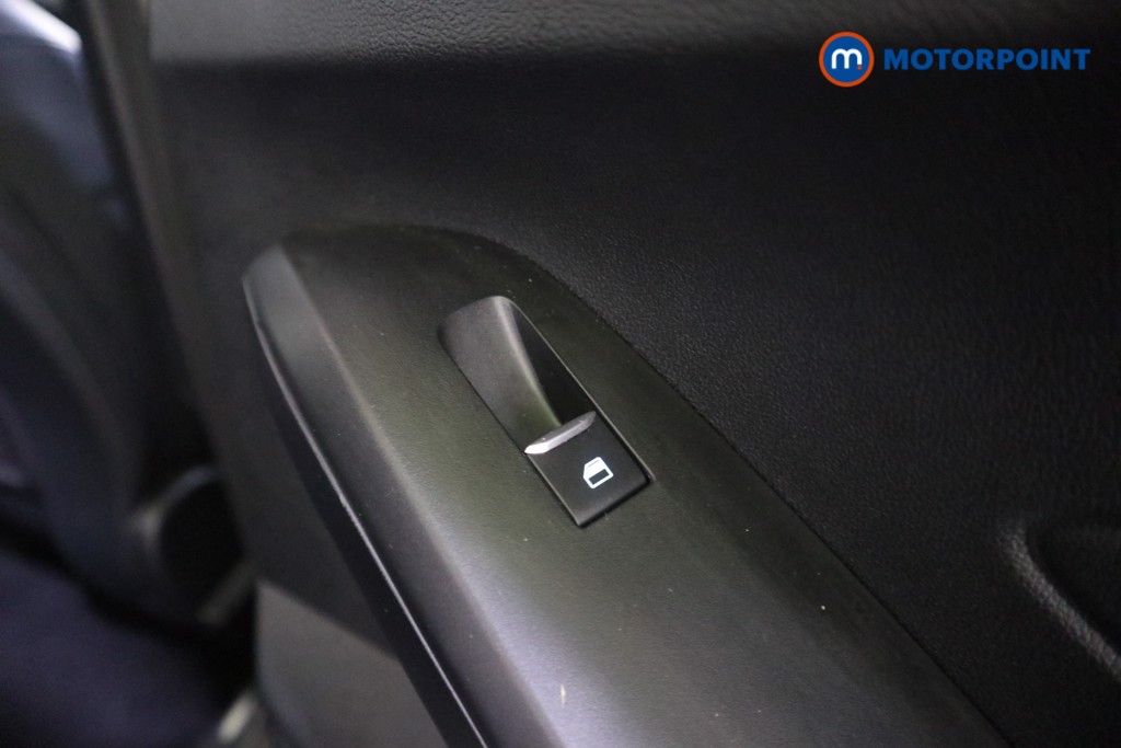 Ford Focus Active X Automatic Petrol Estate - Stock Number (1585944) - 18th supplementary image