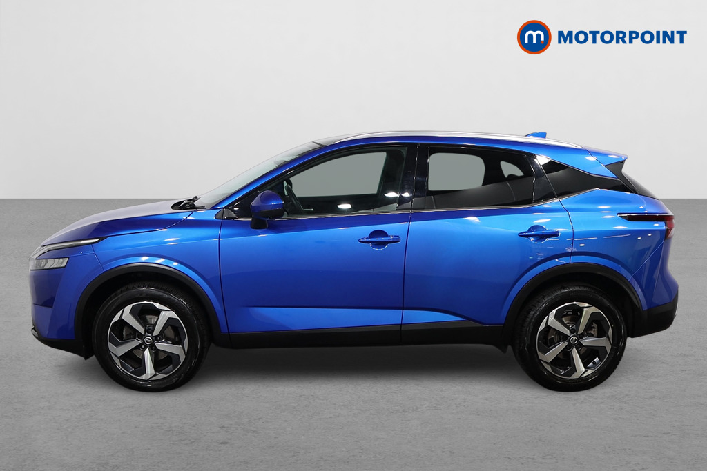 Nissan Qashqai N-Connecta Manual Petrol SUV - Stock Number (1585978) - Passenger side