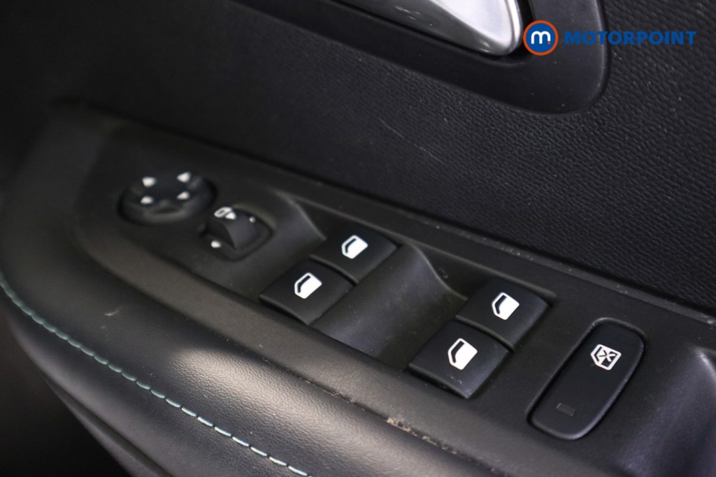 Peugeot 208 Allure Manual Petrol Hatchback - Stock Number (1586497) - 12th supplementary image
