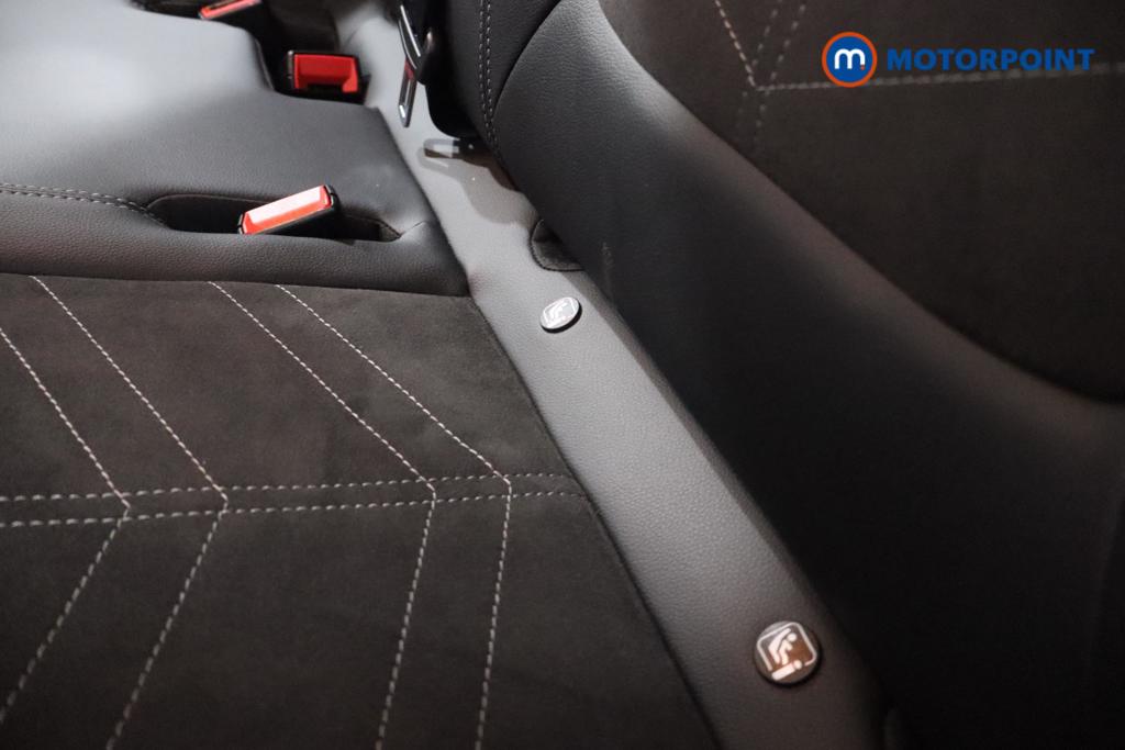 Vauxhall Grandland Ultimate Automatic Petrol Plug-In Hybrid SUV - Stock Number (1586556) - 16th supplementary image