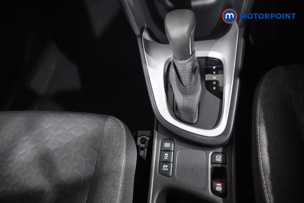 Toyota Yaris Cross Icon Automatic Petrol-Electric Hybrid Estate - Stock Number (1586753) - 4th supplementary image