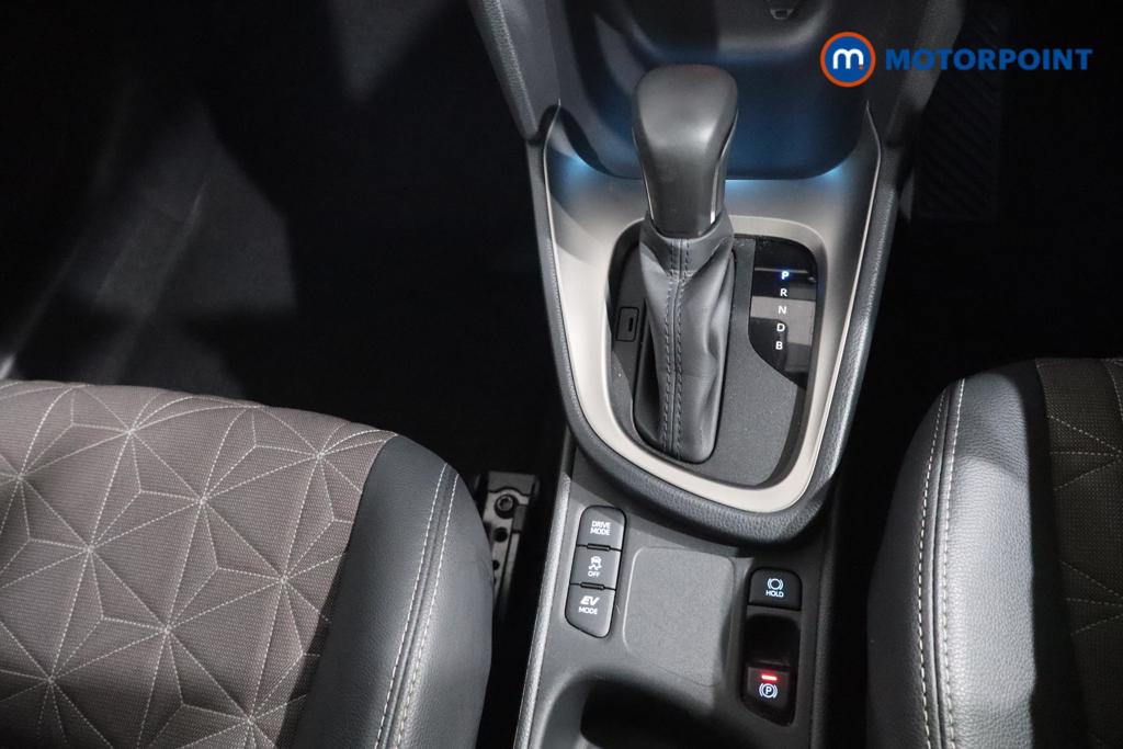 Toyota Yaris Cross Excel Automatic Petrol-Electric Hybrid Estate - Stock Number (1586780) - 3rd supplementary image