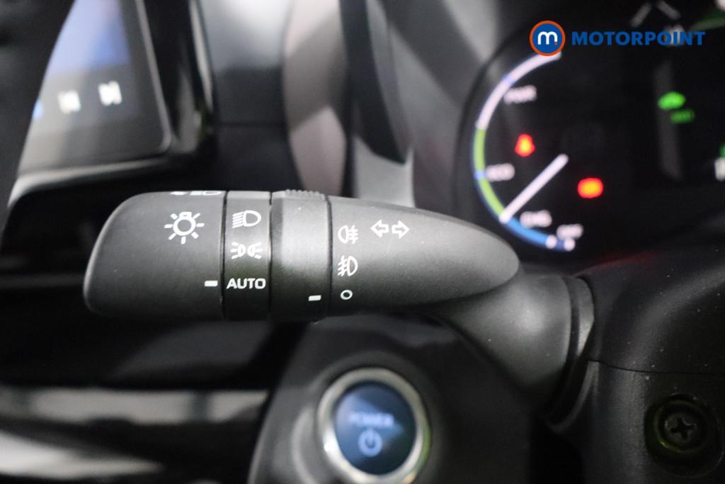 Toyota Yaris Cross Excel Automatic Petrol-Electric Hybrid Estate - Stock Number (1586780) - 8th supplementary image