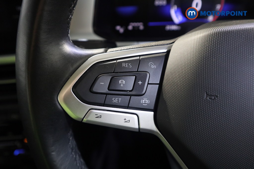 Volkswagen T-Roc Life Manual Petrol SUV - Stock Number (1586790) - 3rd supplementary image