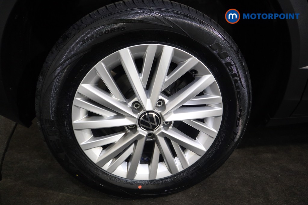 Volkswagen T-Roc Life Manual Petrol SUV - Stock Number (1586790) - 19th supplementary image