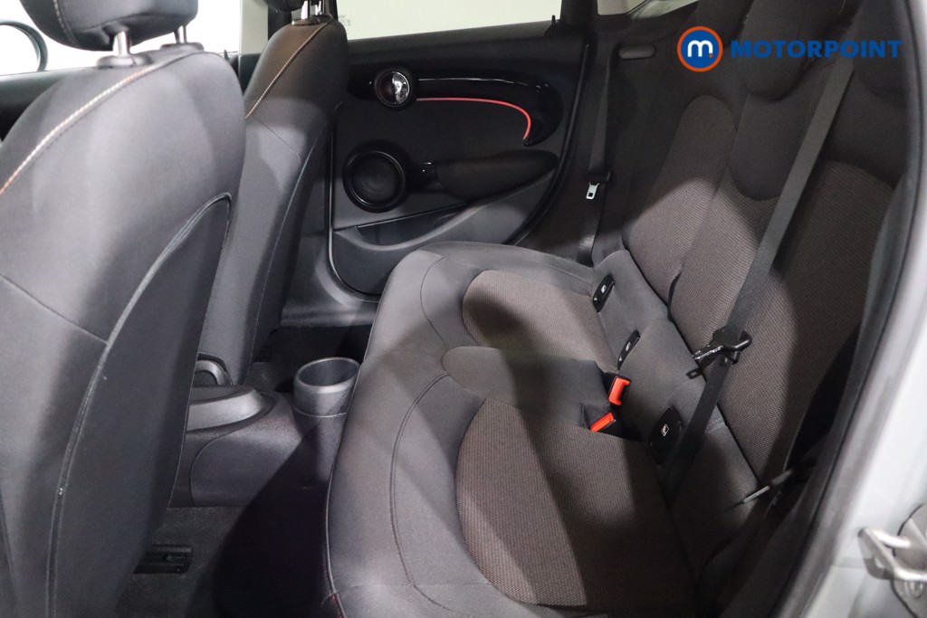 Mini Hatchback Cooper Classic Manual Petrol Hatchback - Stock Number (1587063) - 5th supplementary image