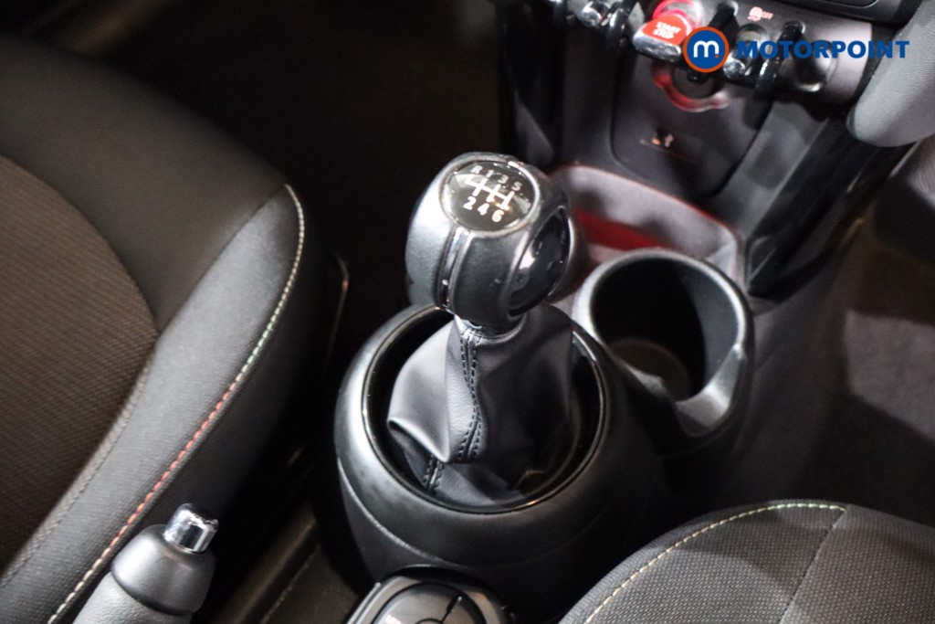 Mini Hatchback Cooper Classic Manual Petrol Hatchback - Stock Number (1587063) - 14th supplementary image