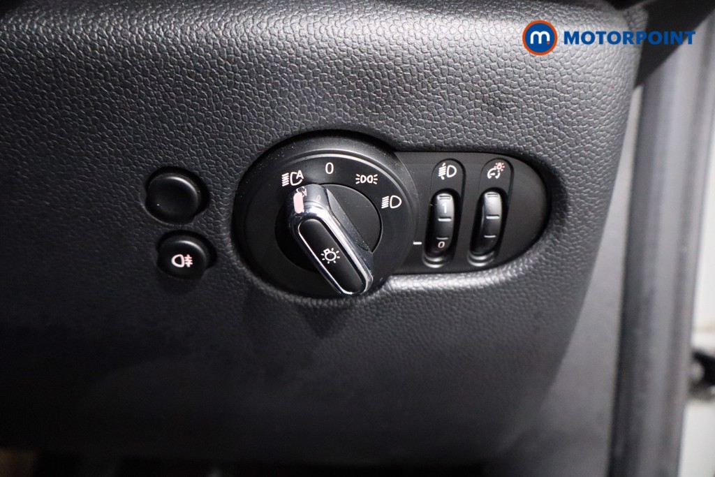 Mini Hatchback Cooper Classic Manual Petrol Hatchback - Stock Number (1587063) - 20th supplementary image