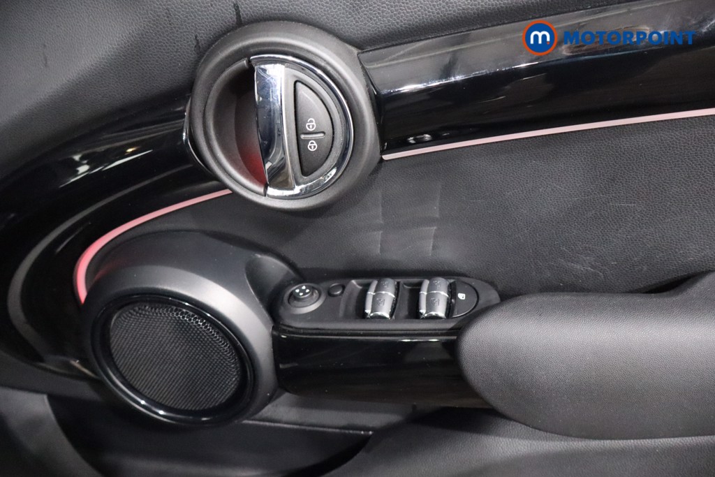 Mini Hatchback Cooper Classic Manual Petrol Hatchback - Stock Number (1587063) - 23rd supplementary image