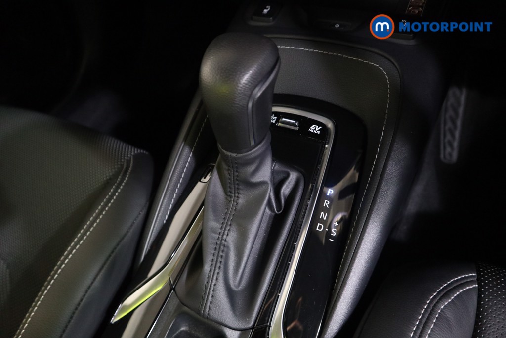 Toyota Corolla Excel Automatic Petrol-Electric Hybrid Hatchback - Stock Number (1587158) - 10th supplementary image