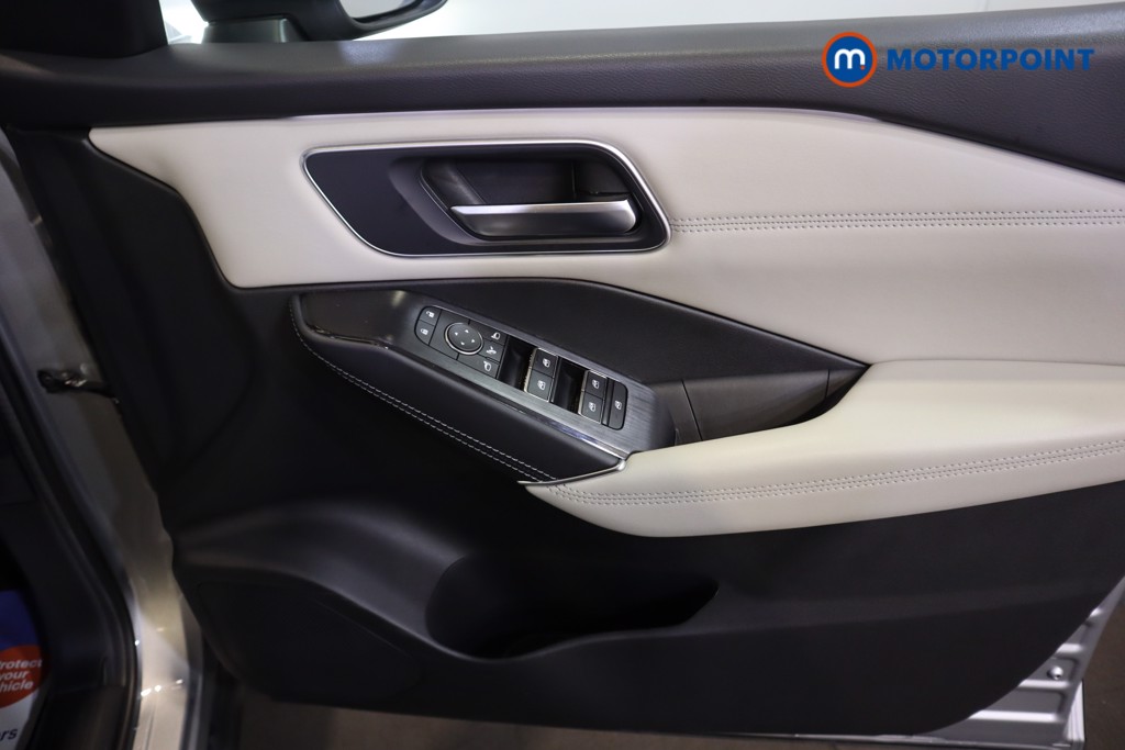 Nissan Qashqai Tekna Automatic Petrol SUV - Stock Number (1587210) - 9th supplementary image