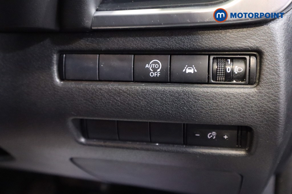 Nissan Qashqai Acenta Premium Manual Petrol SUV - Stock Number (1587228) - 12th supplementary image