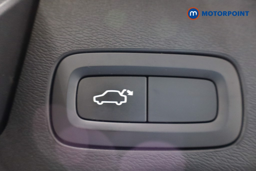 Volvo Xc60 R Design Automatic Diesel SUV - Stock Number (1587276) - 38th supplementary image