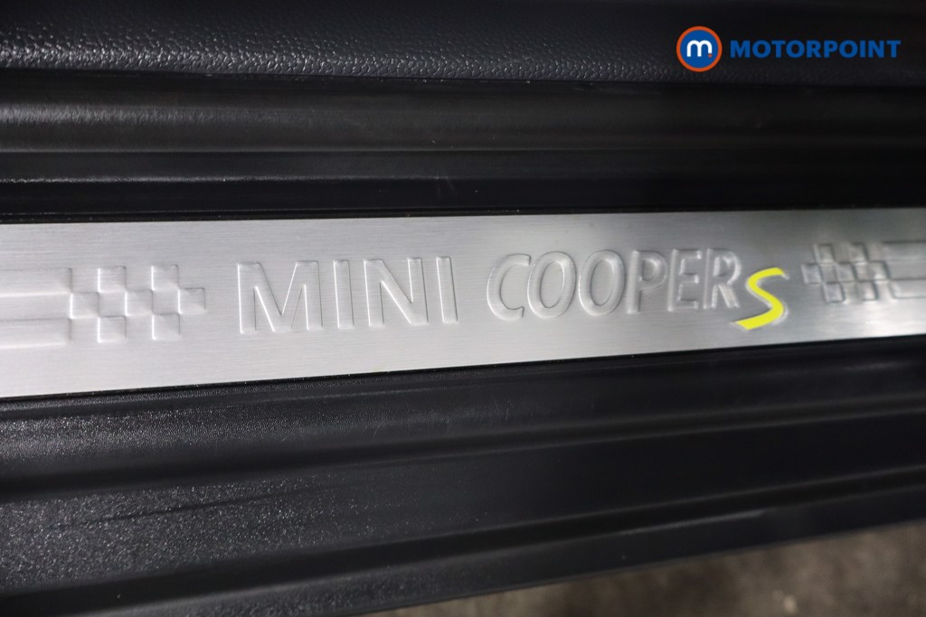 Mini Hatchback Cooper S Level 2 Automatic Electric Hatchback - Stock Number (1587289) - 19th supplementary image