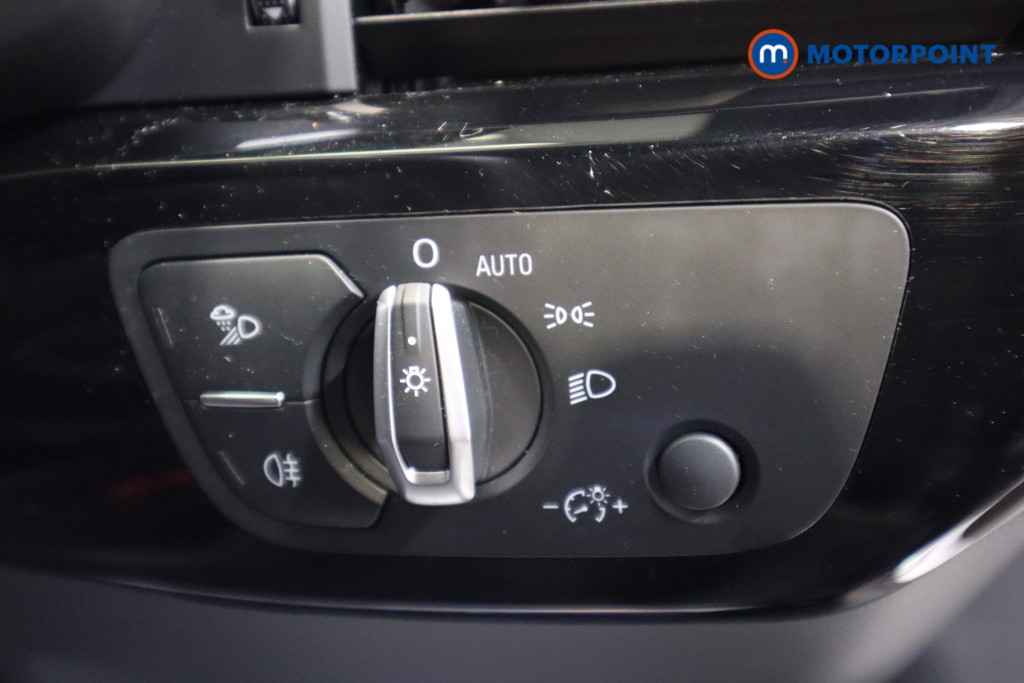 Audi A4 Black Edition Manual Petrol Estate - Stock Number (1587609) - 12th supplementary image