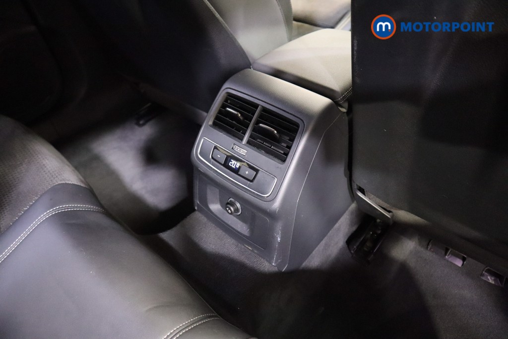 Audi A4 Black Edition Manual Petrol Estate - Stock Number (1587609) - 18th supplementary image