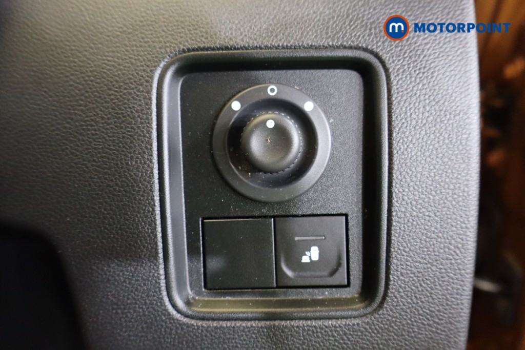 Dacia Duster Prestige Manual Petrol SUV - Stock Number (1535324) - 19th supplementary image