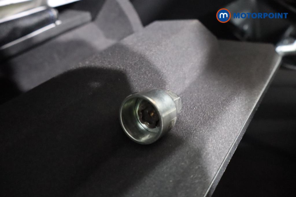 BMW 1 Series M Sport Manual Petrol Hatchback - Stock Number (1559091) - 14th supplementary image